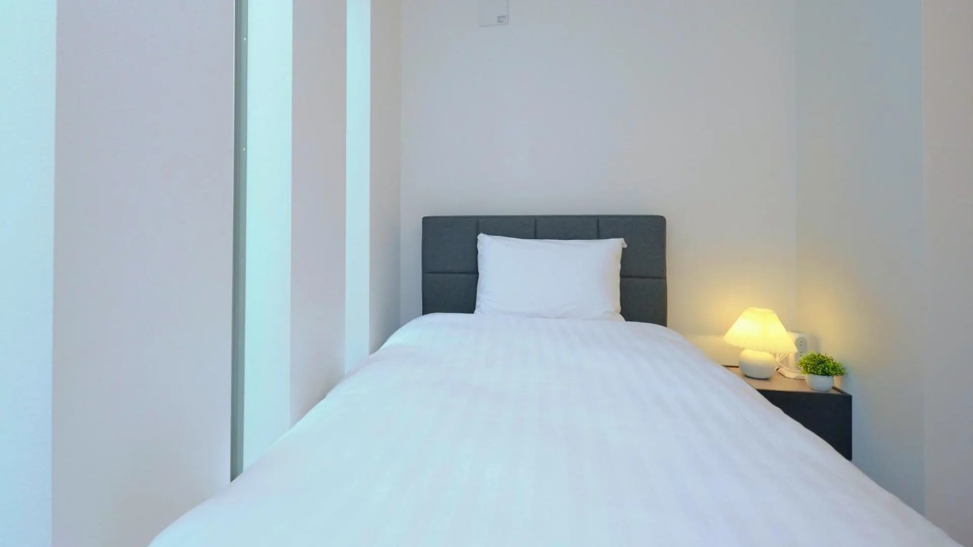 Shinjuku 1 Sta.・98㎡・4Br Entire Home Upscale Area Tokyo 0*,  Japan